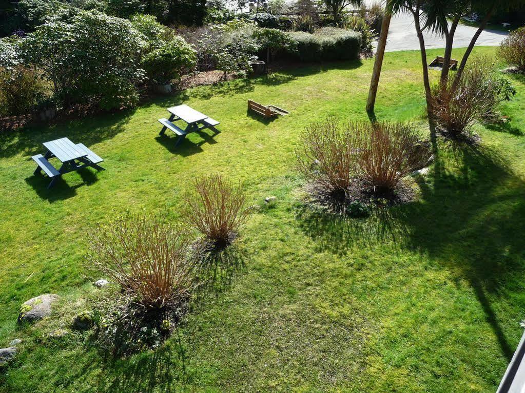 Tofino Motel Harbourview Екстериор снимка