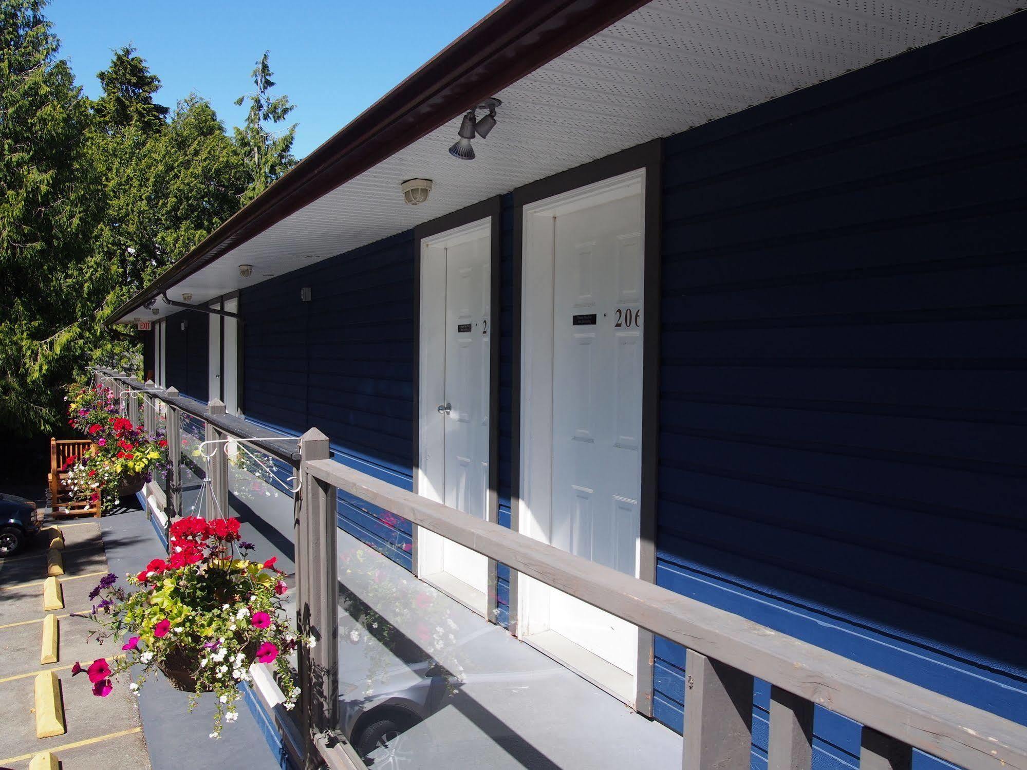 Tofino Motel Harbourview Екстериор снимка