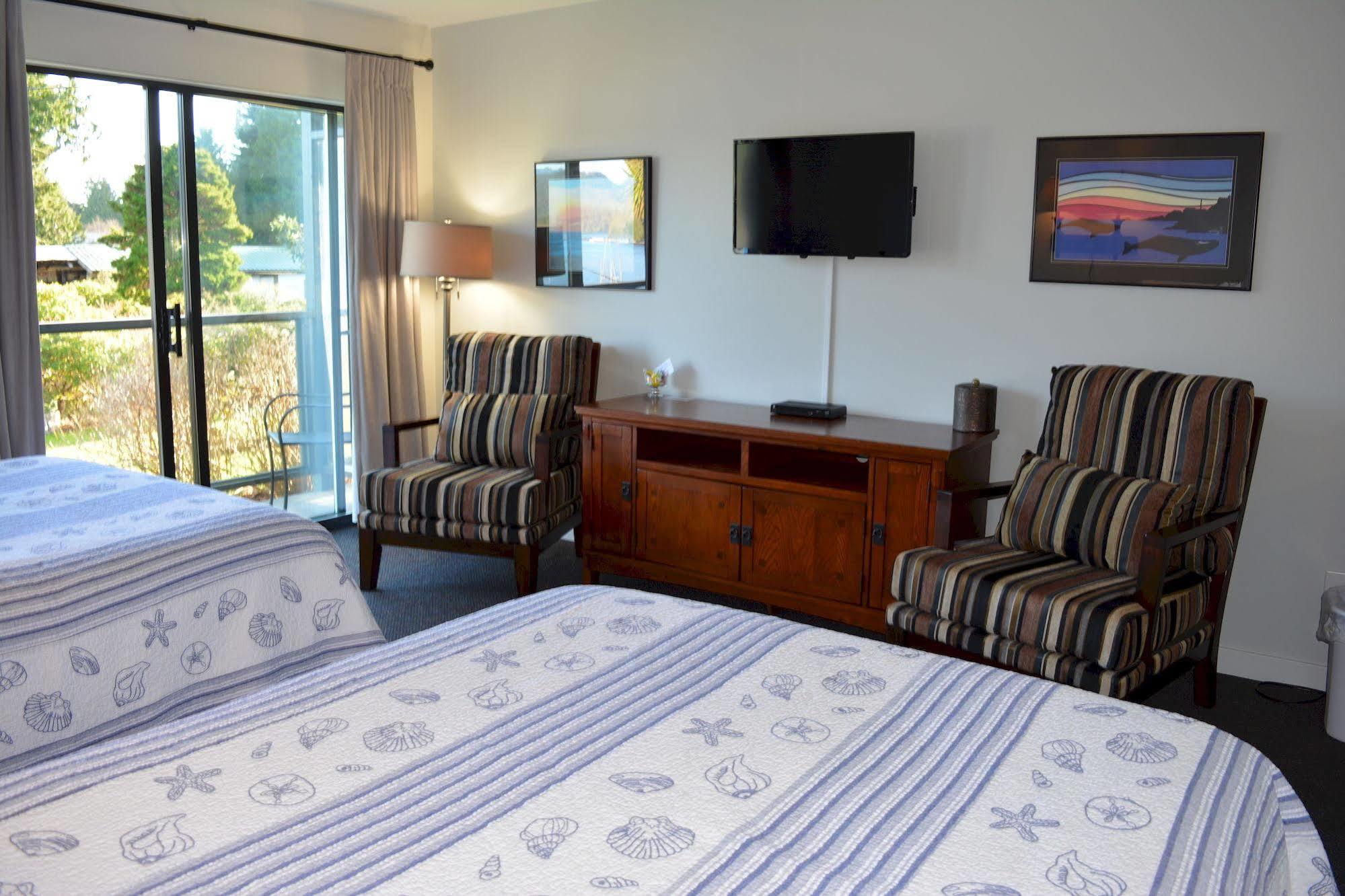Tofino Motel Harbourview Екстериор снимка